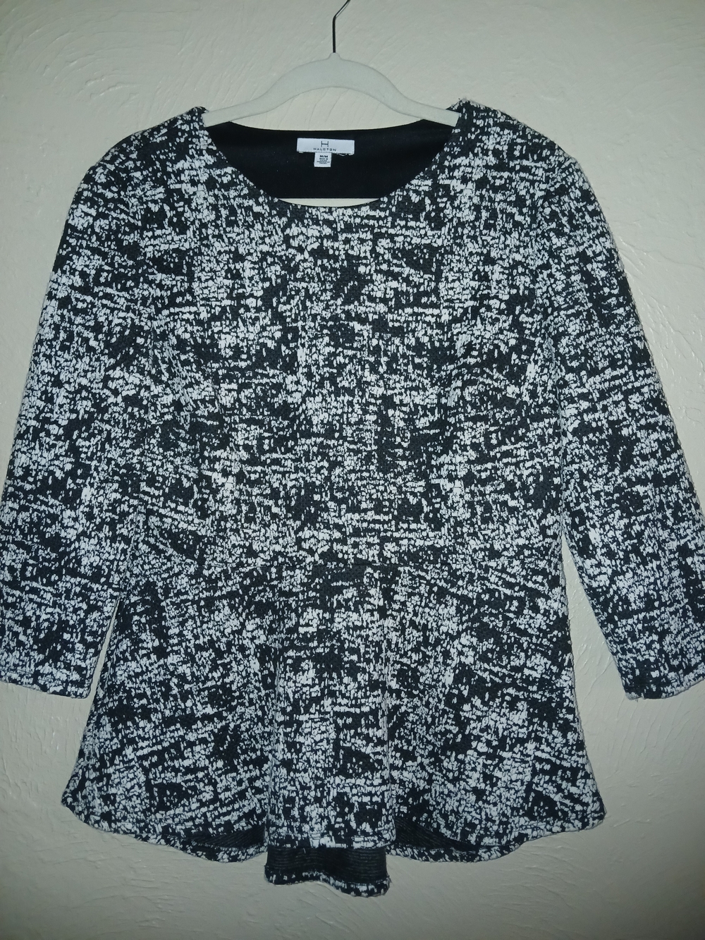 H by Halston Black & White Textured Peplum Tunic